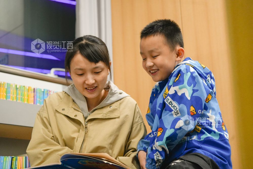 江西萍乡：乐享阅读 迎接“世界读书日”（图）