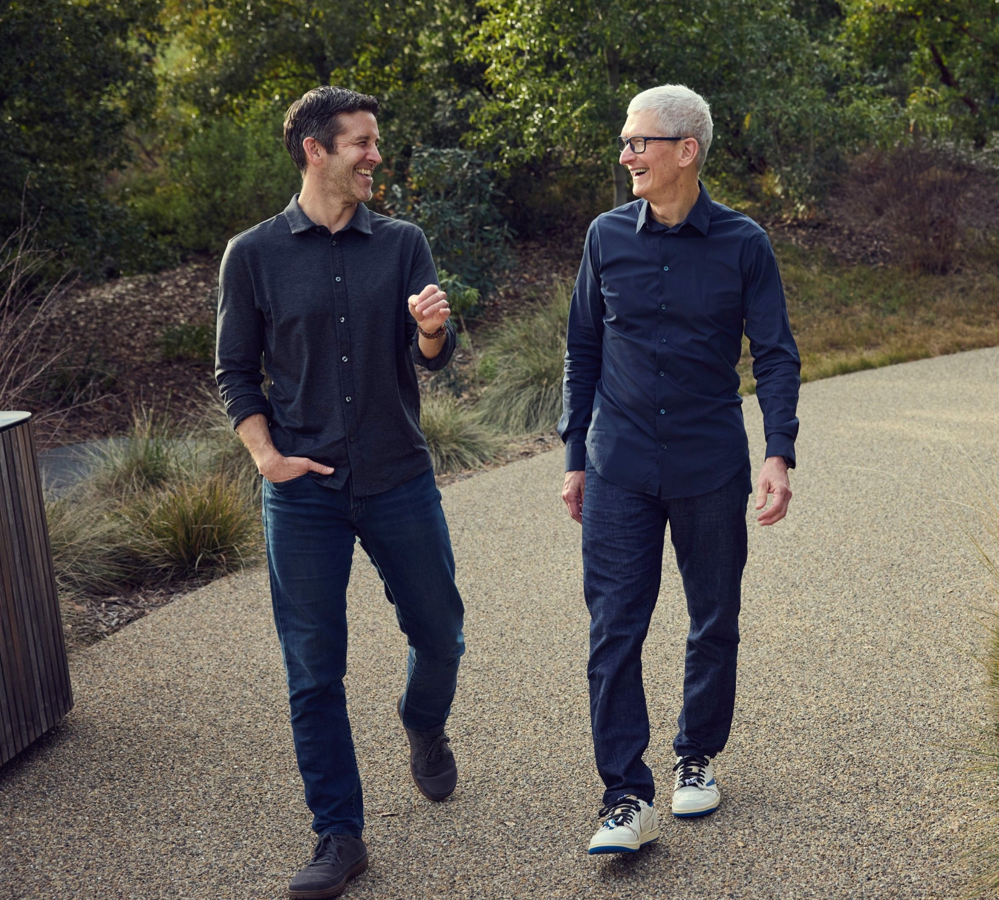 图注：特努斯与库克