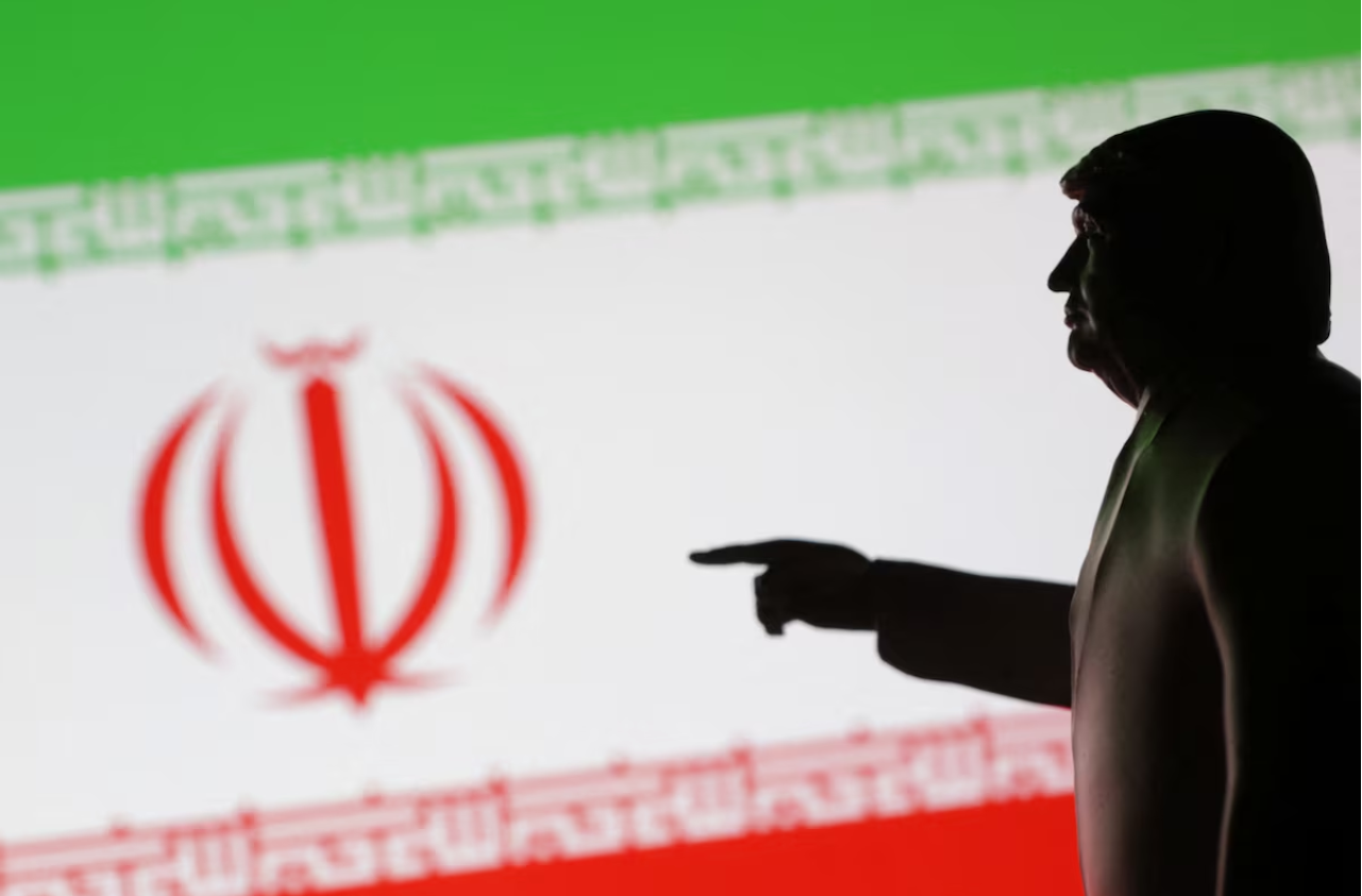 中东局势剑拔弩张！特朗普又“变脸”：美国人“短时间内”需忍受高油价