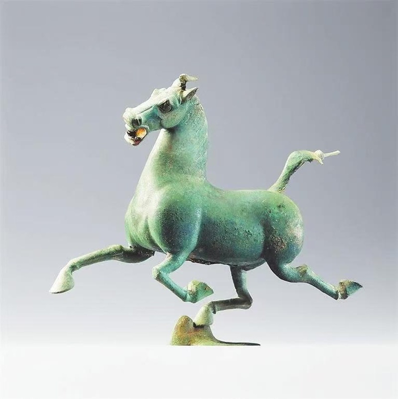 铜奔马（甘肃省博物馆资料图）