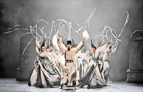 4月17日晚，我省原创舞剧《颜真卿》在河北省艺术中心再次加演。本报记者 赵永辉摄