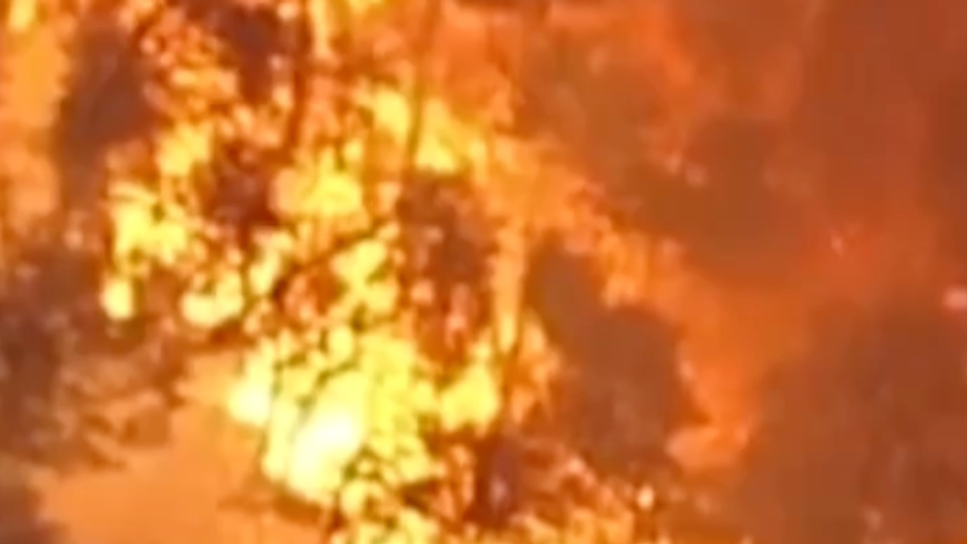 日本岩手县燃起2起山火致7栋建筑起火，过火总面积达200公顷，两千余人疏散，当地居民：15年前躲过海啸，这次没躲过大火