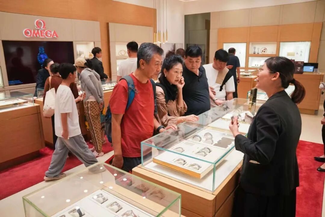 海南离岛免税政策实施15年购物金额达2864亿元购物件数逾34亿件(图2)