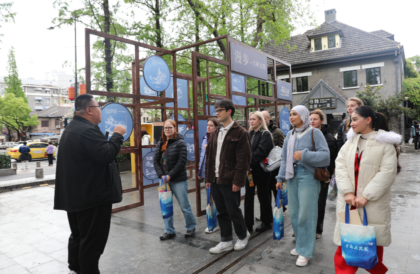 世界读书日特别策划：国际青年长江路文脉深度读城之旅圆满举行