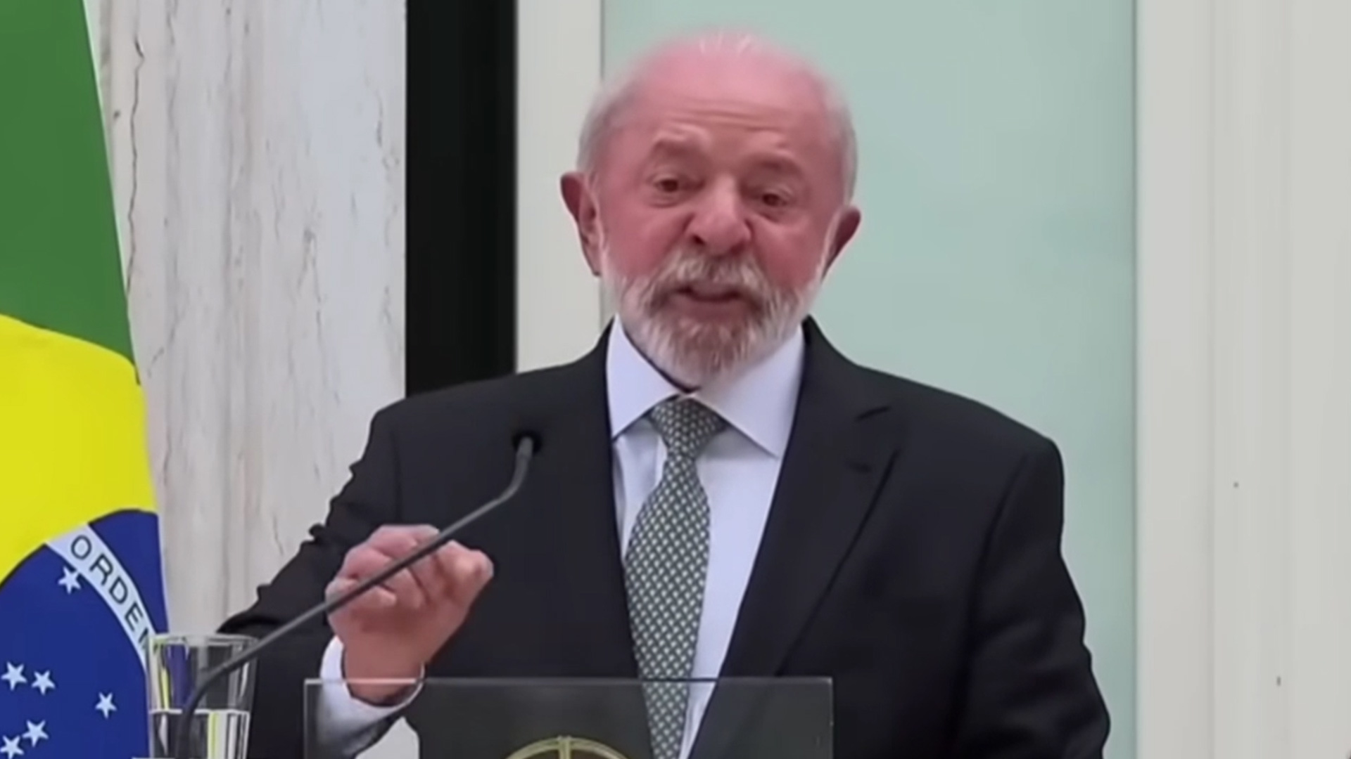 卢拉开玩笑：赶紧给特朗普颁发诺贝尔和平奖吧！这样就不会有战争了