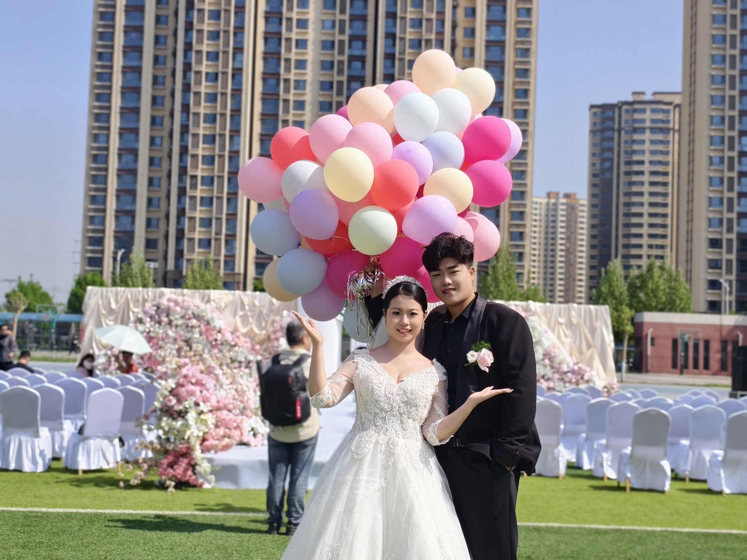 校园变婚礼现场！河北衡水中学第十五届青年教师集体婚礼温情举行