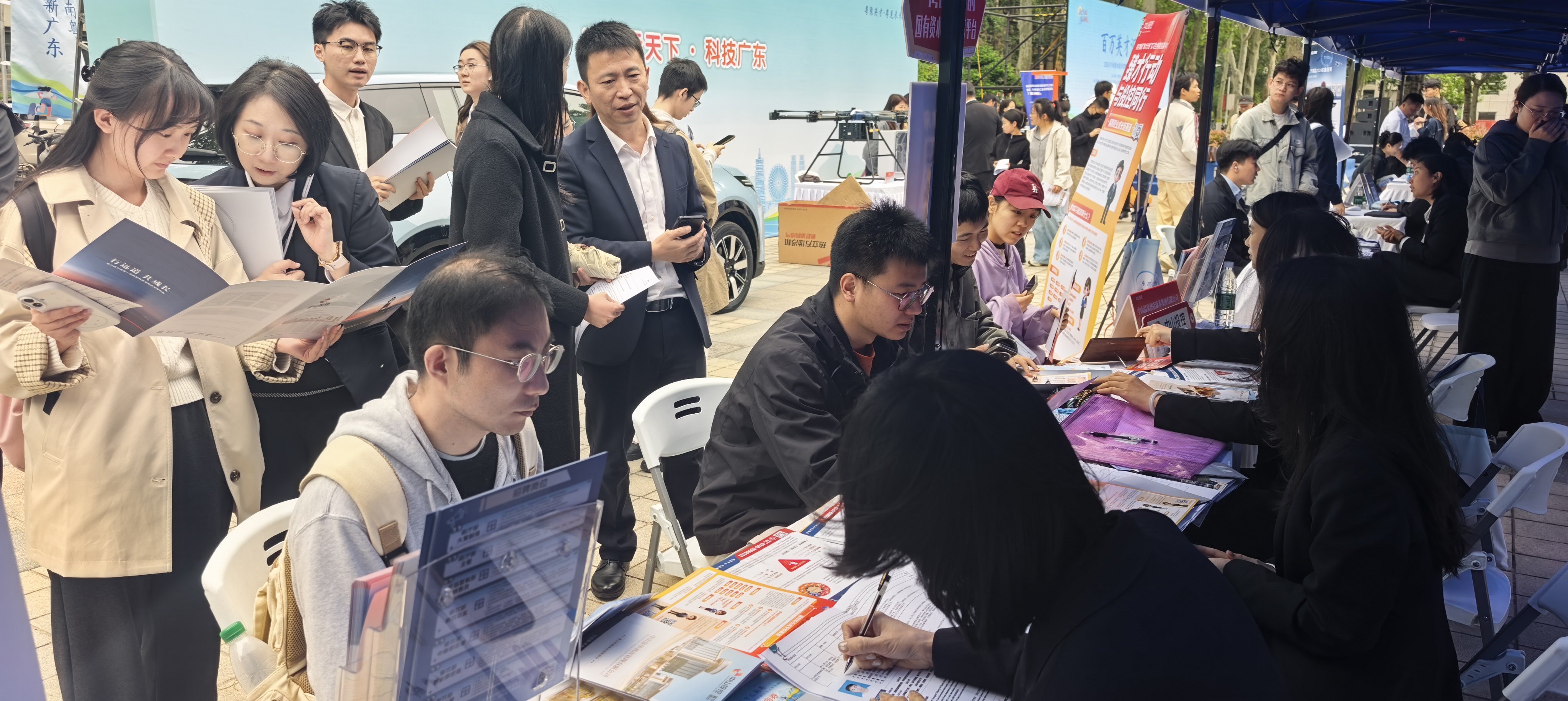 硕博岗超五成、年薪百万达283个！360家粤企携1.3万岗位山东揽才