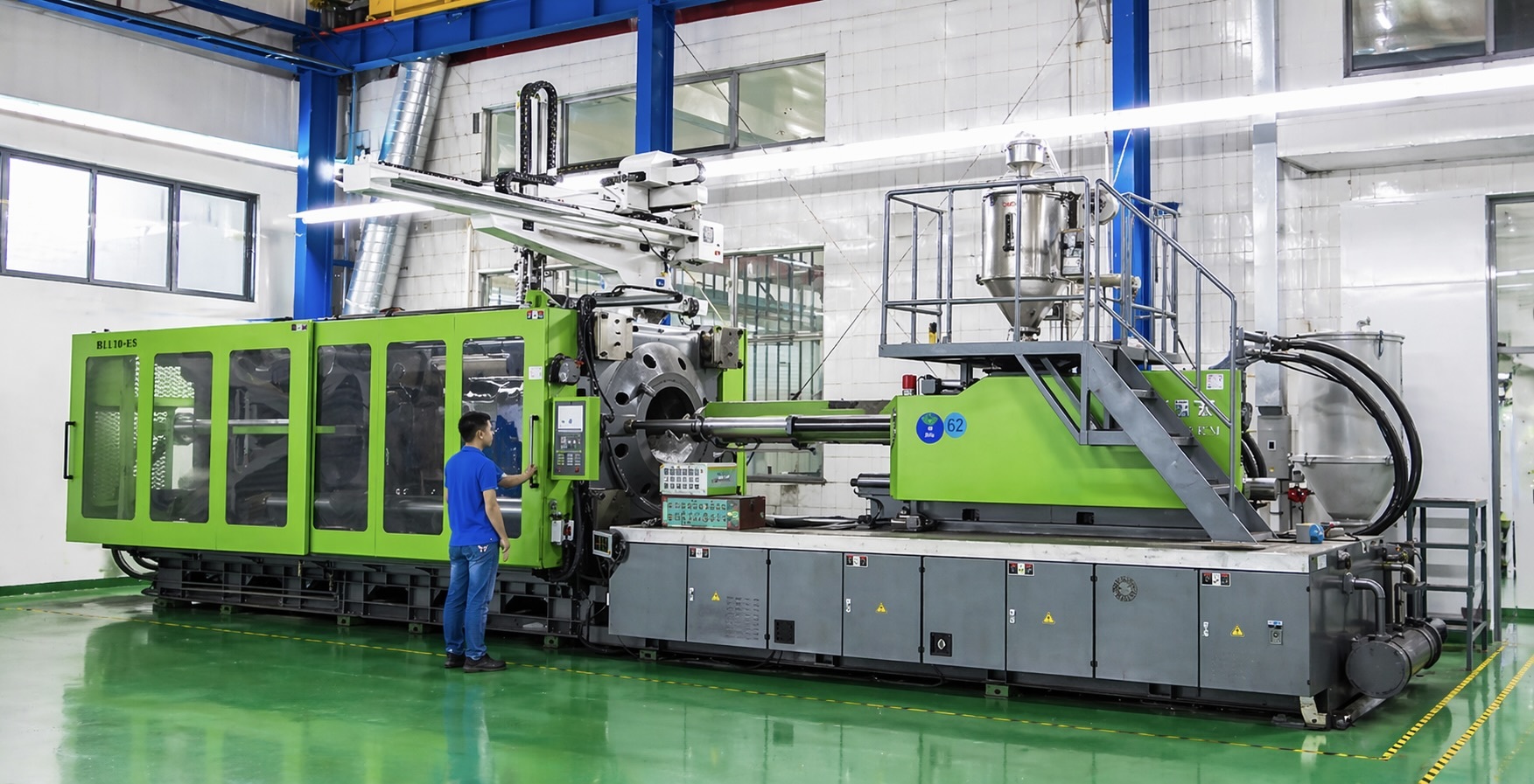 1300 吨大机台.jpeg