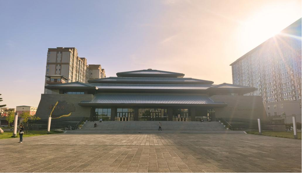 池盐孕古邑 戏台映河东