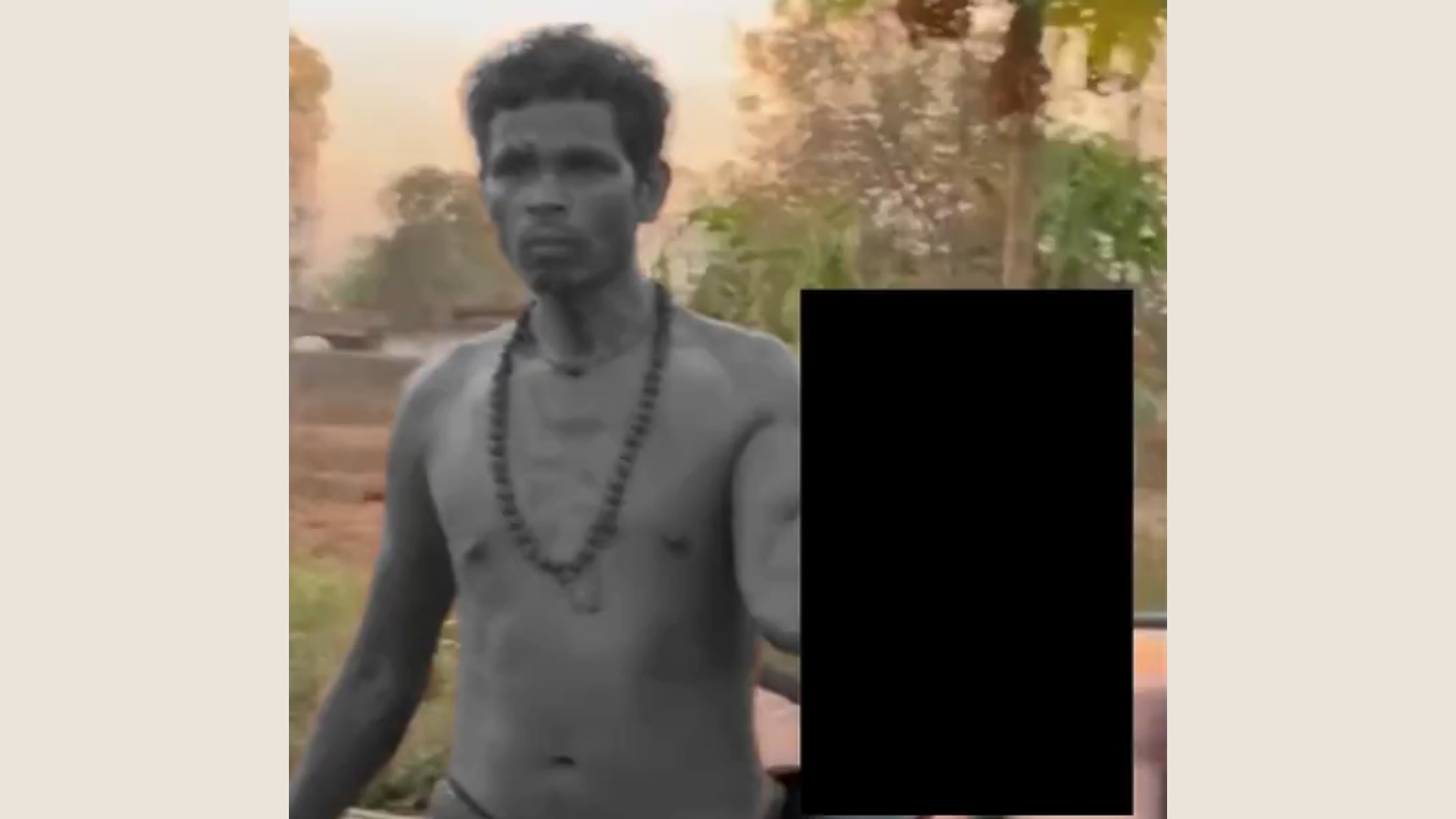 残忍！印度男子酒后杀妻，竟提妻子头颅骑摩托穿行村庄，村民震惊不已