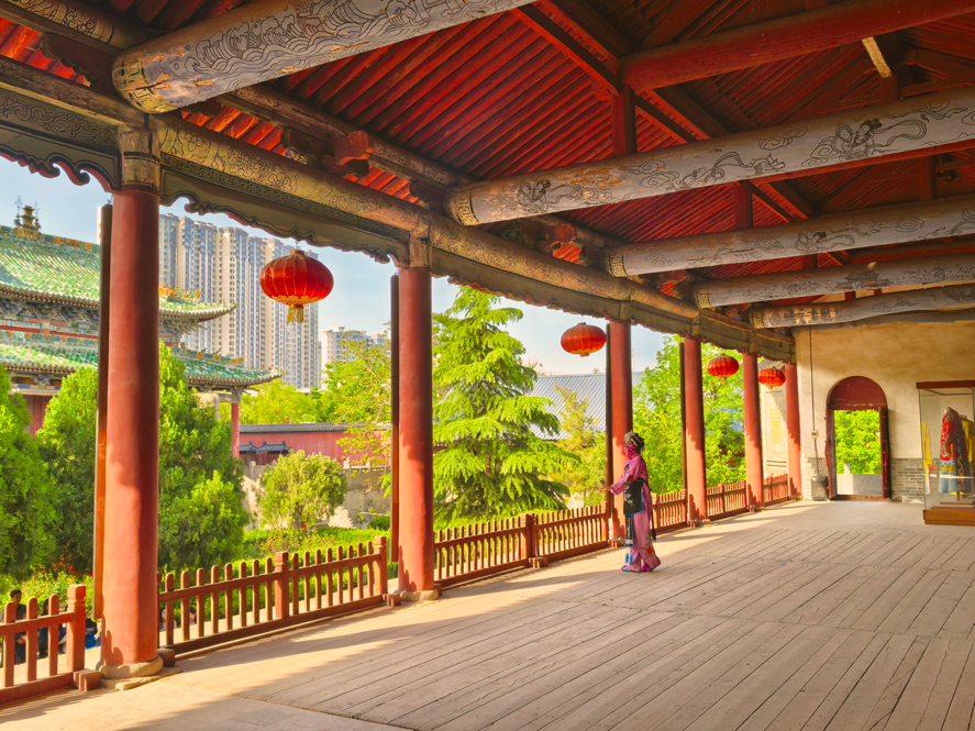 池盐孕古邑 戏台映河东