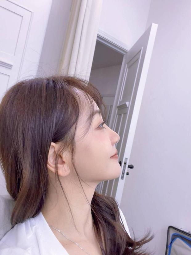 杨蓉气色极佳。