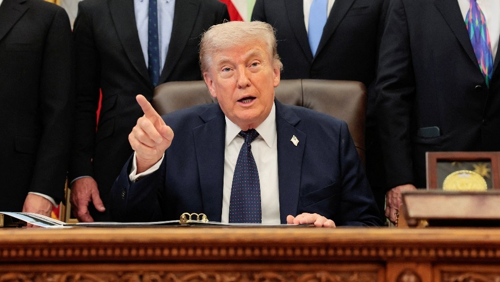 特朗普威胁英国：若不取消科技税将面临高关税