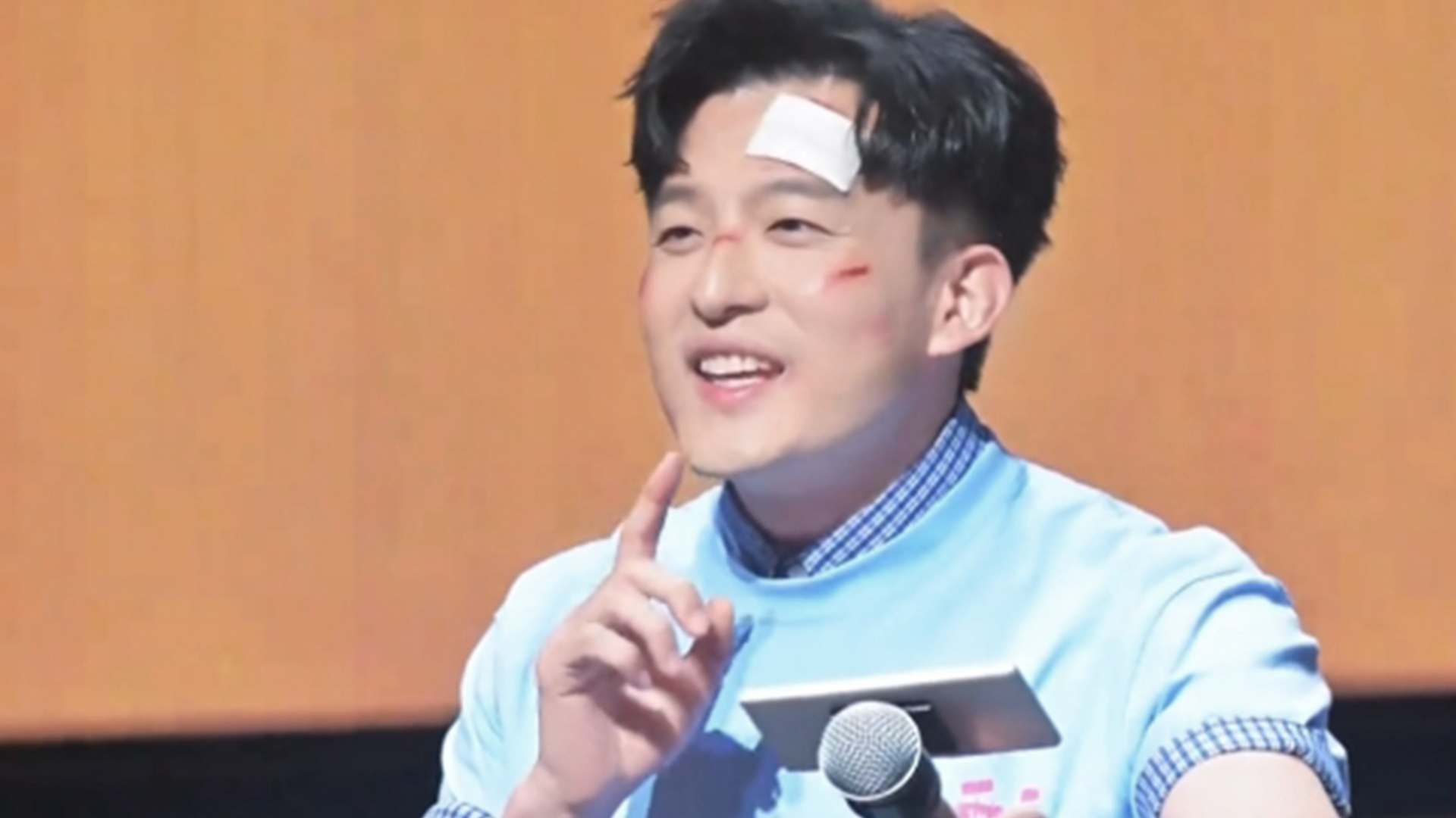 李小冉回应孙艺洲模仿《心愿便利贴》：“好皮的孩子”