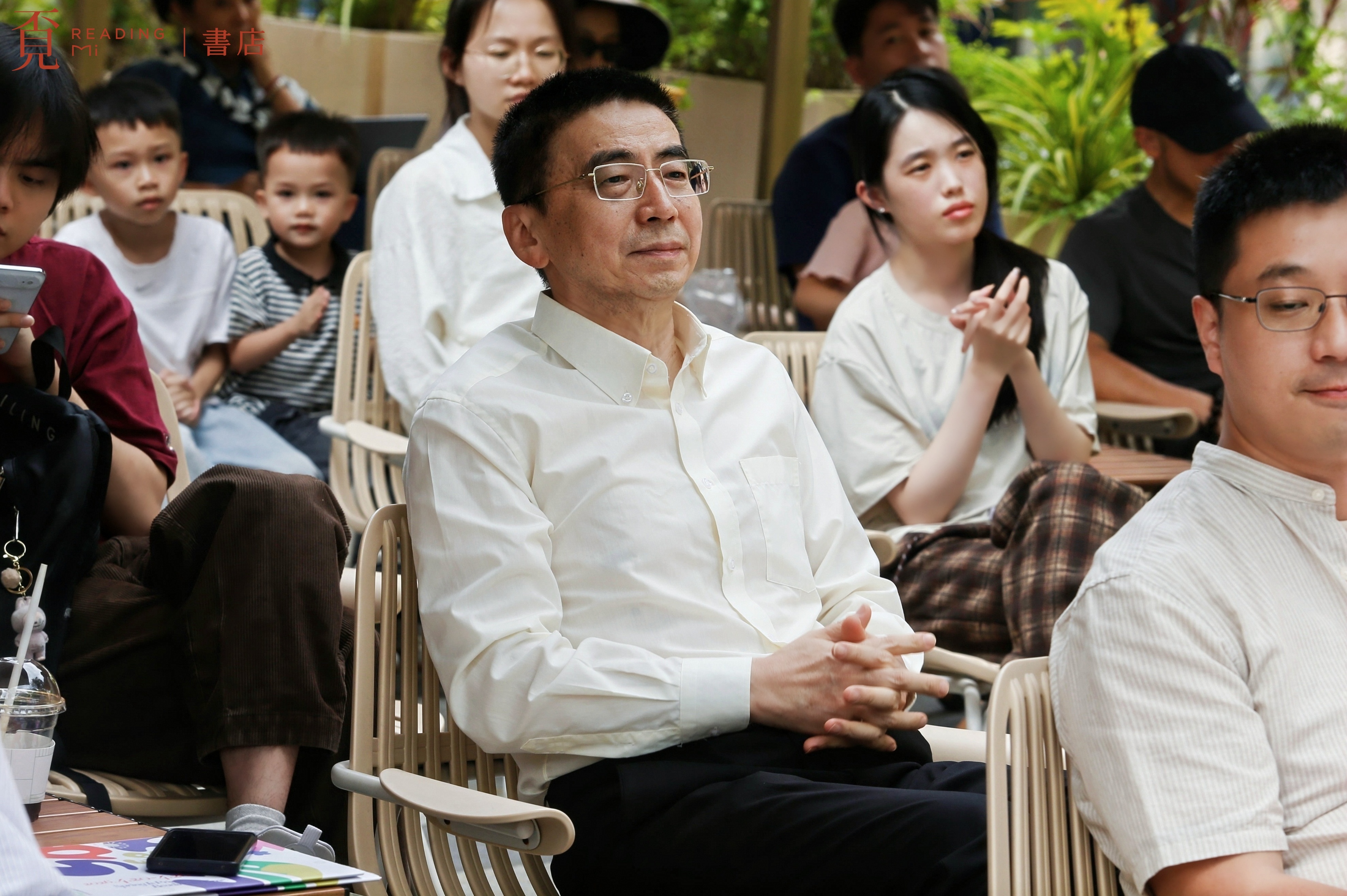 雨果奖得主海漄亮相龙岗大运商圈 书香点亮深圳全民阅读周