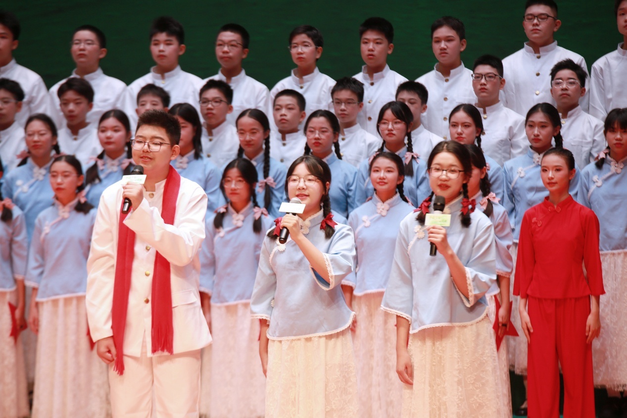 朗诵《土地的誓言》——南方科技大学附属光明凤凰学校