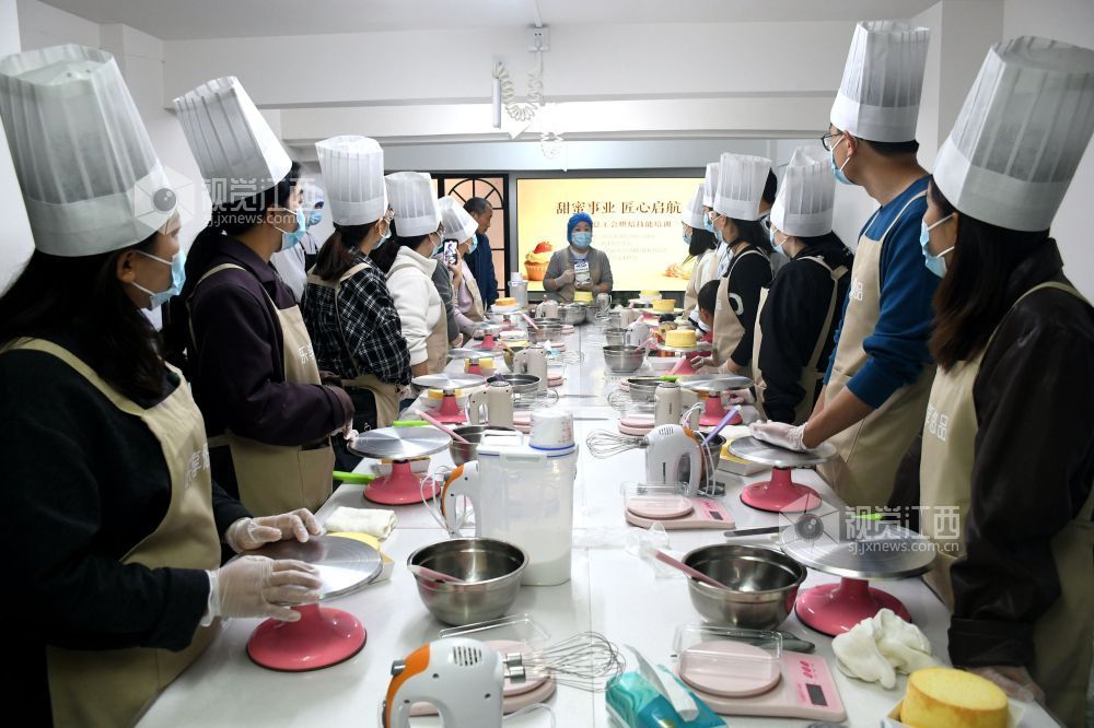 江西南丰：烘焙培训助就业（图）