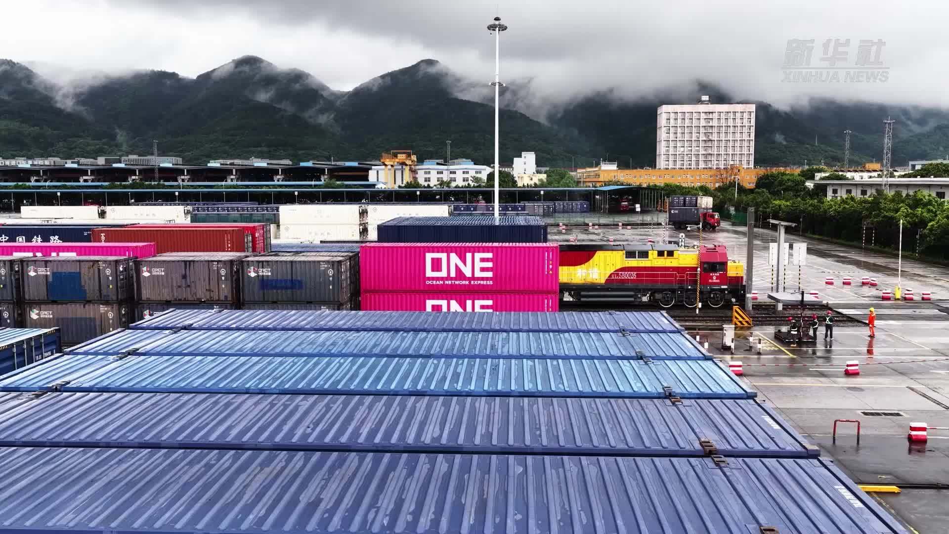 一季度重庆发送西部陆海新通道班列同比增幅超30%