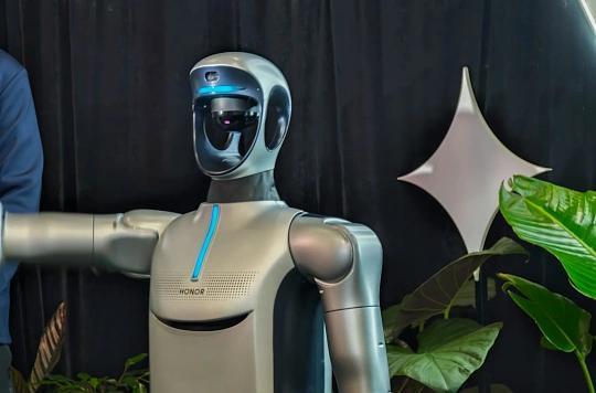荣耀机器人天团亮相2026北京车展