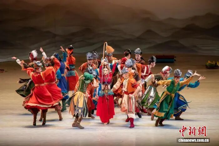 图为演出现场。赵凯 摄