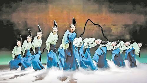 舞蹈诗剧《只此青绿》剧照。（本报资料片）