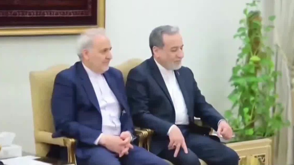 凤凰女记者：伊朗外长来回穿梭巴基斯坦内幕曝光