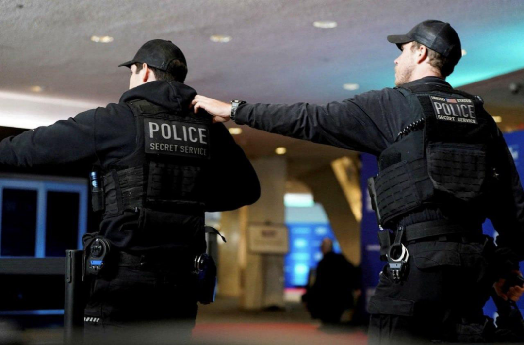 唐驳虎:白宫记者晚宴枪响,美国放不下一张平静的餐桌