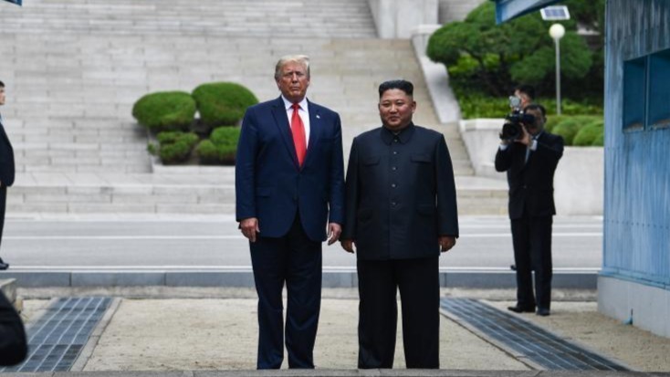 特朗普想再会金正恩，专家：朝鲜以核铸盾、以导弹亮剑，形成对美恐怖平衡