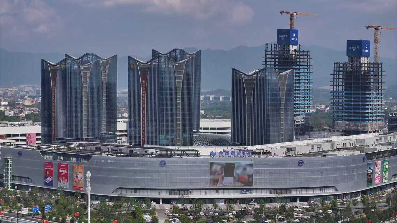 义乌全球数贸中心航拍图，图源义乌商城集团