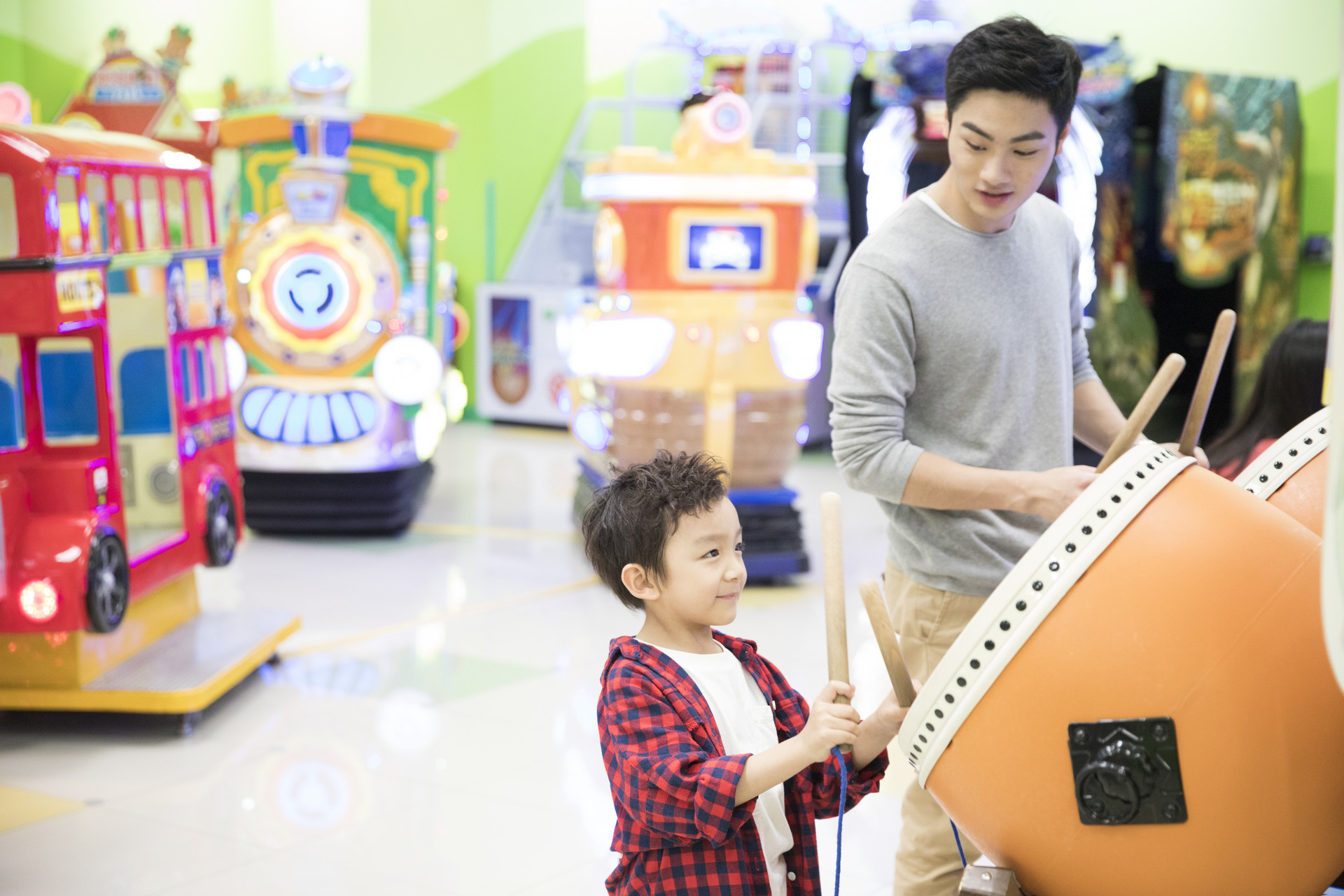 观东西协作成果 市北区举办职工亲子嘉年华活动