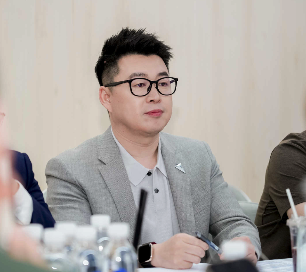 深蓝汽车：先留在牌桌上，再把品牌力与市场力补上来