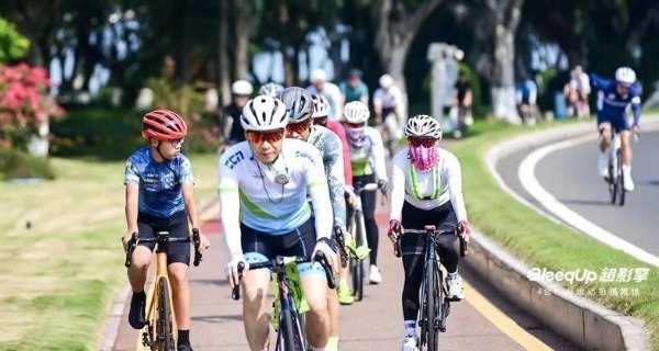 追风山海 珠海高新区情侣北路骑行活动举行