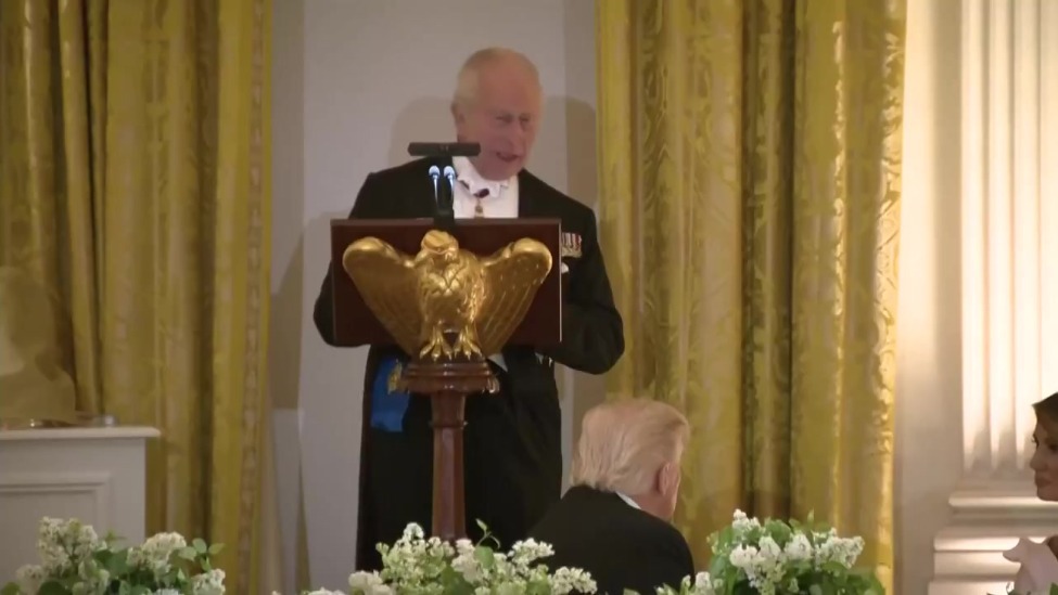 英王拿火烧白宫开玩笑