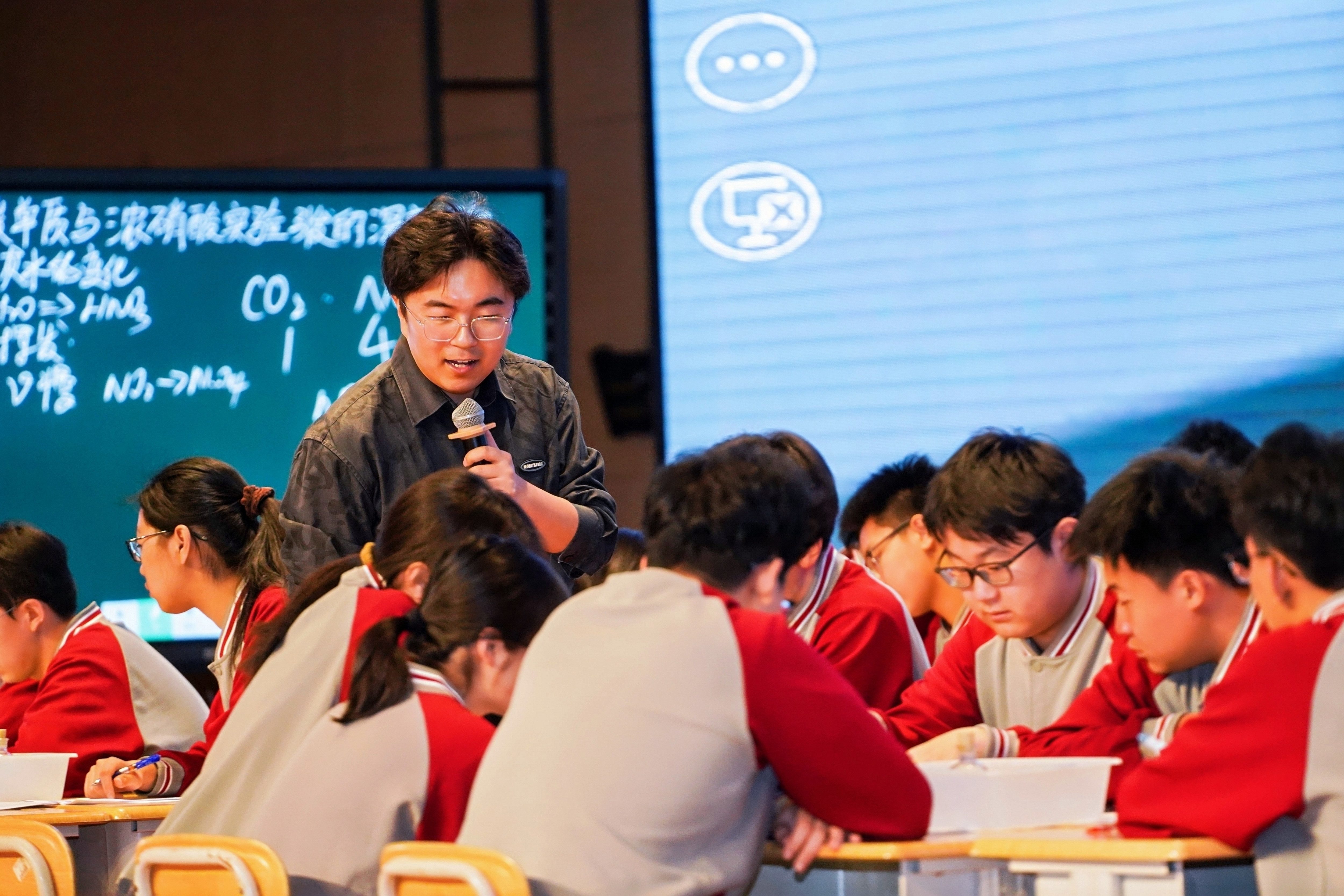 圆满落幕！2026 全国基础教育化学教学改革成果展示研讨会在青岛实验高中收官