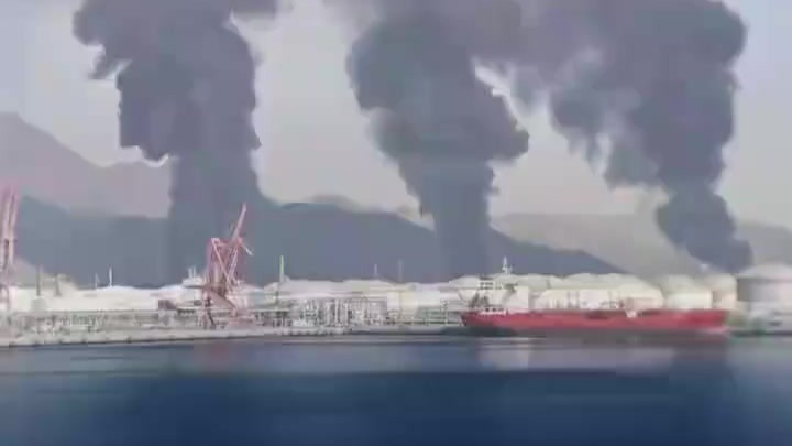 被困霍尔木兹，中国船长：最怕炮弹无眼