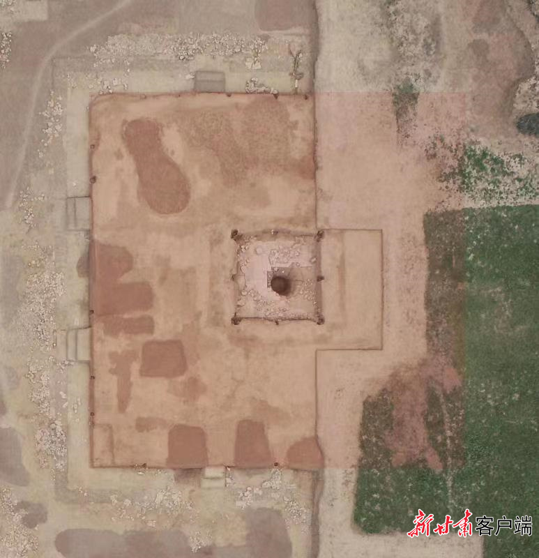 中心夯土高台