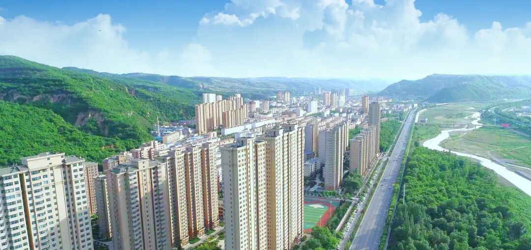 泾川县城大景.jpg