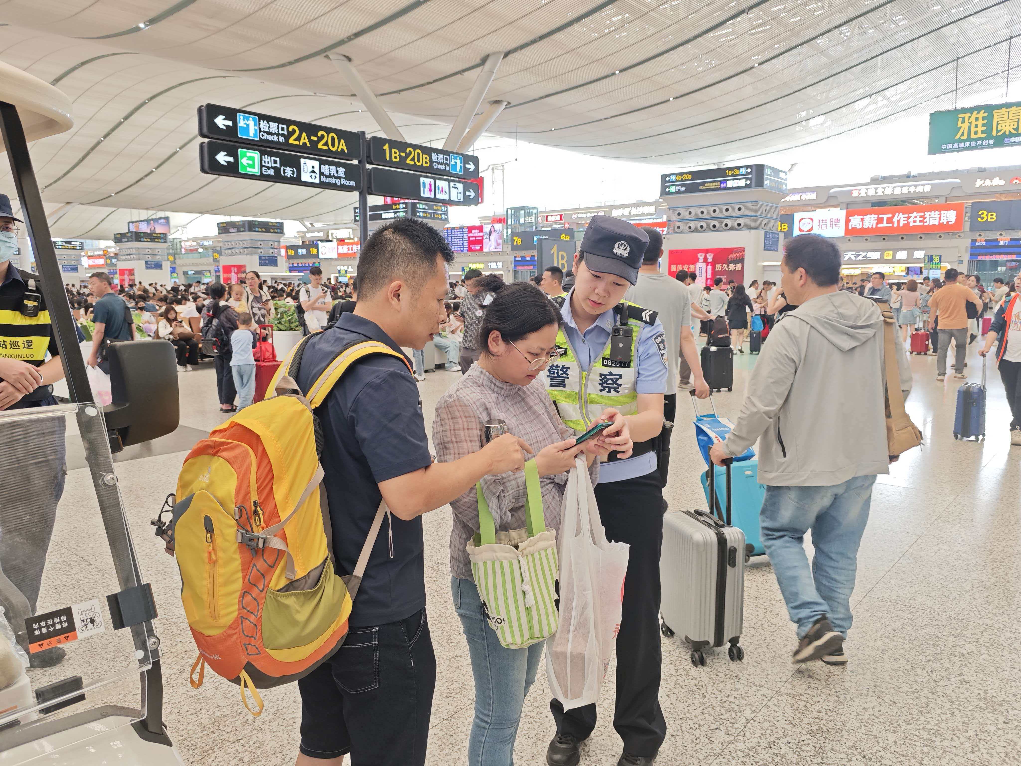 跨境客流持续走高  广深港高铁成为湾区互联互通“黄金通道”