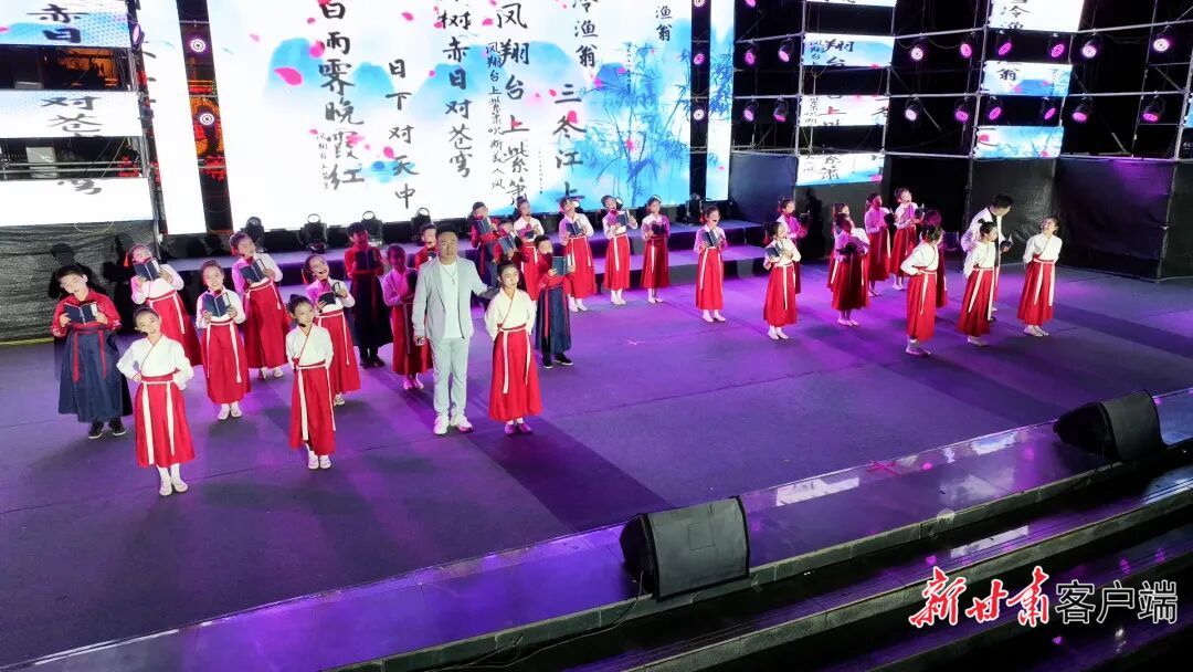 “书香陇原・四季阅读”主题文艺晚会精彩上演　平川区融媒体中心供图