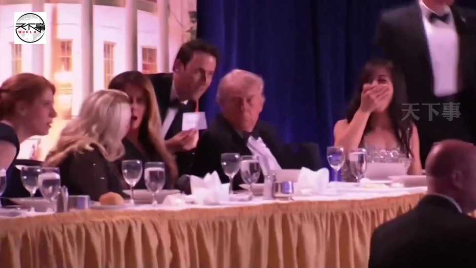 现场视频：枪声响起，特朗普被紧急带离