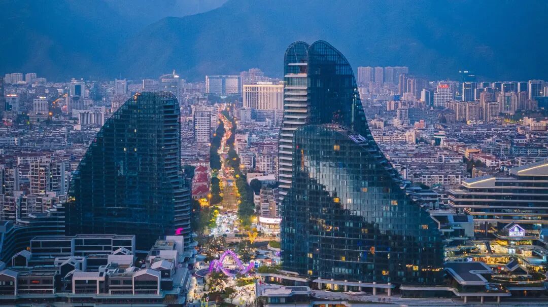 5.《城市中轴线》-姜晓东摄13967076860.jpg