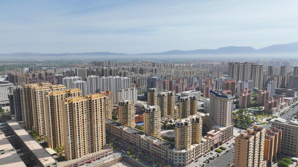 张掖市甘州区滨河新区航拍（4月25日摄，无人机照片。）郭沛良　摄