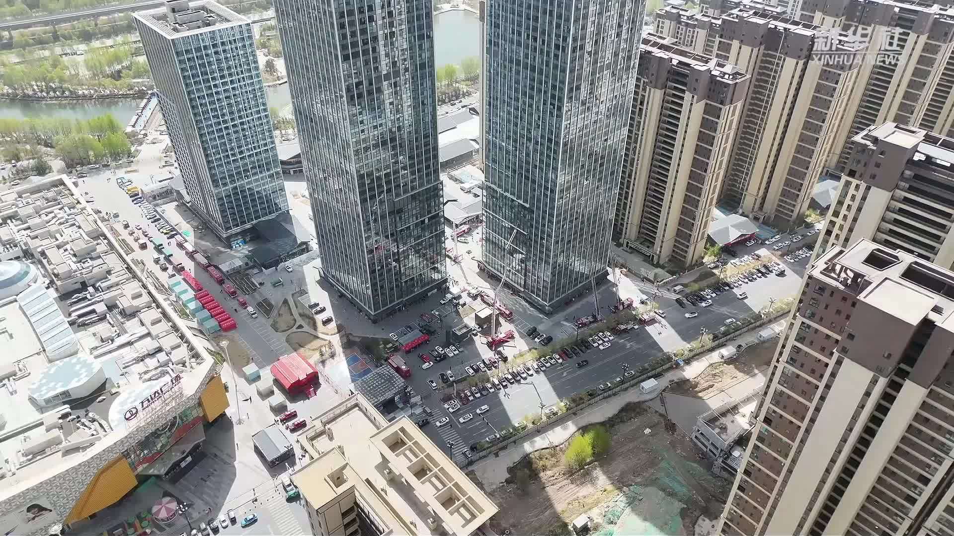 青海消防开展超高层建筑灭火救援实战演练