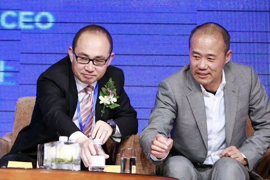 套现百亿失败后，潘石屹上半年还可收租8亿，妻子和儿子都在美国|张欣|潘石屹|海南_新浪新闻