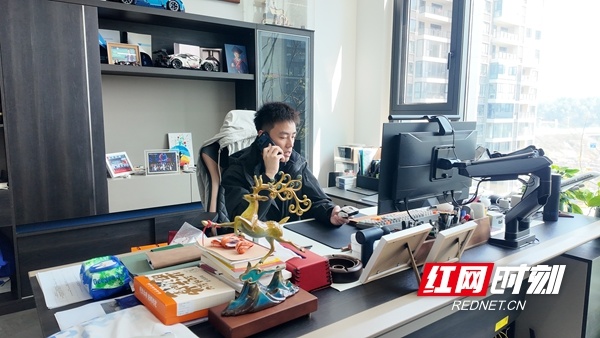 湖南伊鸿健康科技有限公司联合创始人、总经理郑陆一。