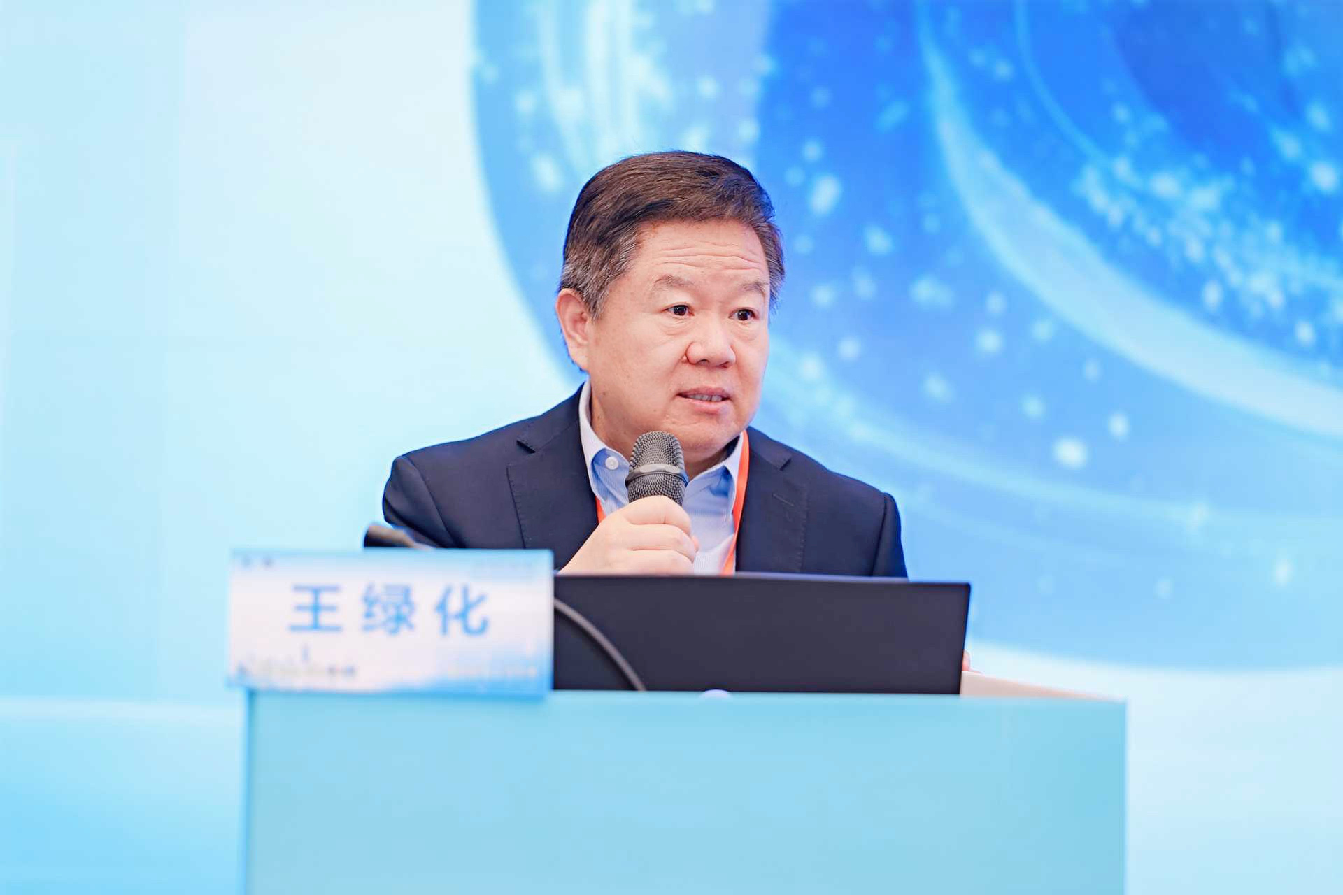 人工智能、机器人做胸部肿瘤手术？这场大湾区顶尖专家的“闭门论剑”聊透了