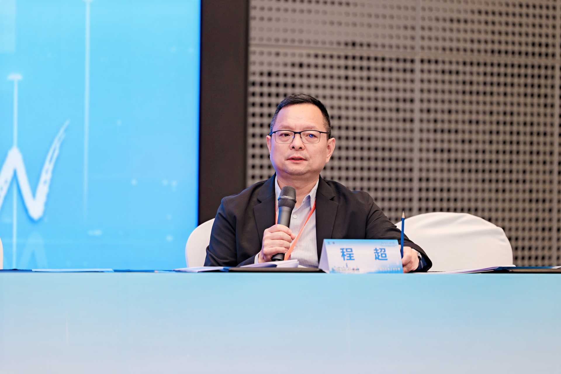 人工智能、机器人做胸部肿瘤手术？这场大湾区顶尖专家的“闭门论剑”聊透了