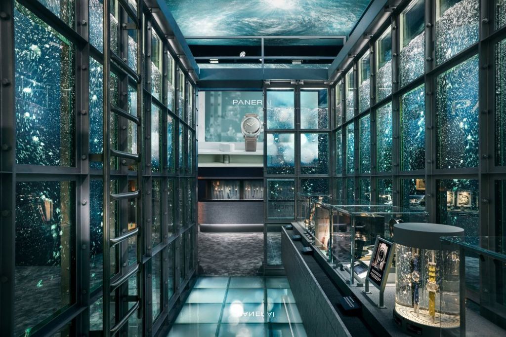 沛纳海展厅还原了1966年意大利海军潜水训练池