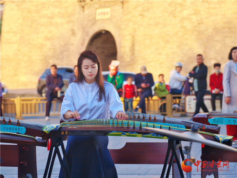 “街角音乐会”节目表演