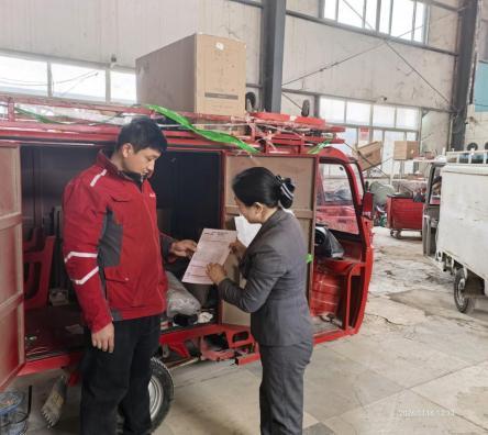 广发银行历下支行走进京东快递开展金融消保宣传